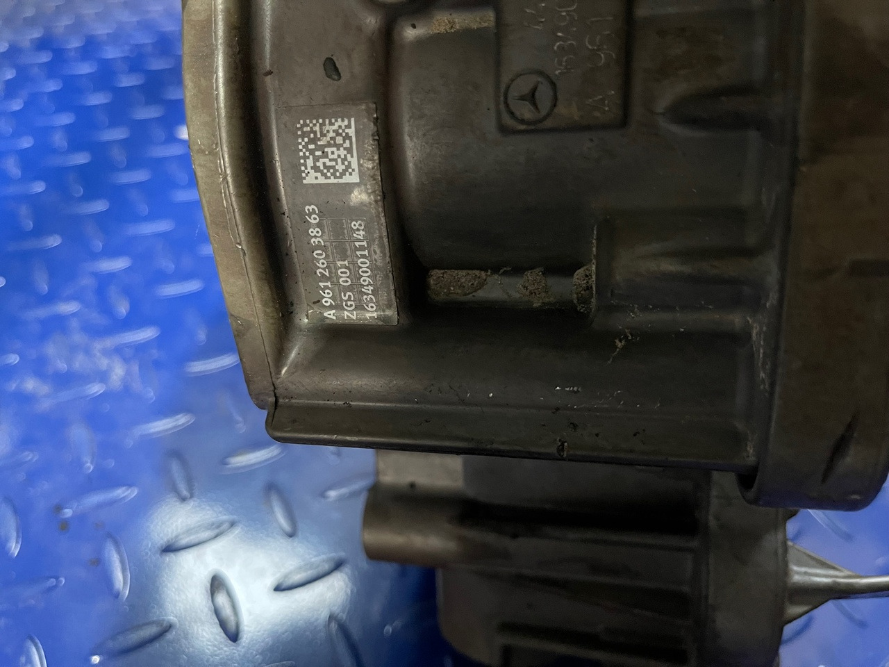 Mercedes Actros Arocs Euro 6 FESTO TCM VIRGIN Gear Selector 4463534021 Gear Selector a0204461109 - Menjalnik in deli za Tovornjak: slika 4 Mercedes Actros Arocs Euro 6 FESTO TCM VIRGIN Gear Selector 4463534021 Gear Selector a0204461109 - Menjalnik in deli za Tovornjak: slika 4