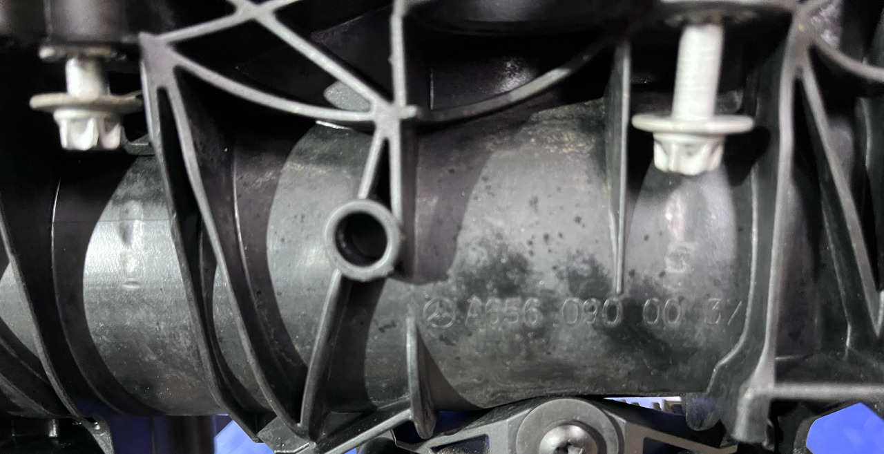Mercedes Benz A6560900037 / A6560900137 / A6549060000 - Sesalni kolektor: slika 5 Mercedes Benz A6560900037 / A6560900137 / A6549060000 - Sesalni kolektor: slika 5