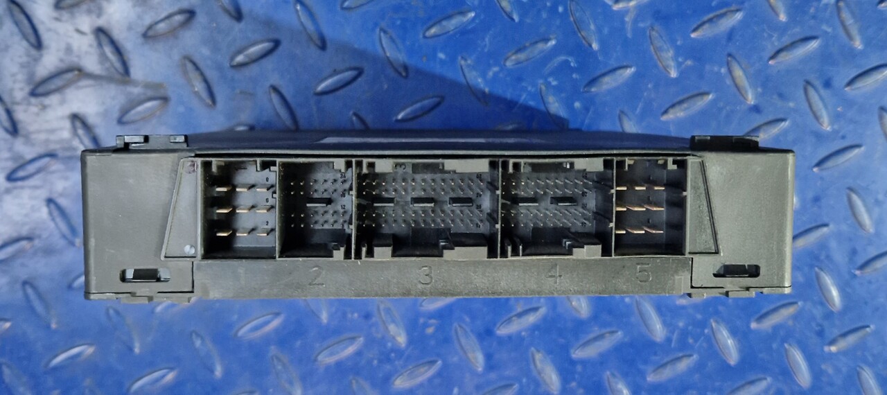 MERCEDES-BENZ Control Device Actros Mp4 CPC3 A0044464702 - Rezervni deli za Drugi stroj: slika 2 MERCEDES-BENZ Control Device Actros Mp4 CPC3 A0044464702 - Rezervni deli za Drugi stroj: slika 2