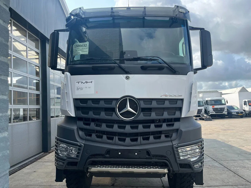 Mercedes-Benz Arocs 3340 A 6x6 Cargo Truck - Tovornjak s ponjavo: slika 4 Mercedes-Benz Arocs 3340 A 6x6 Cargo Truck - Tovornjak s ponjavo: slika 4