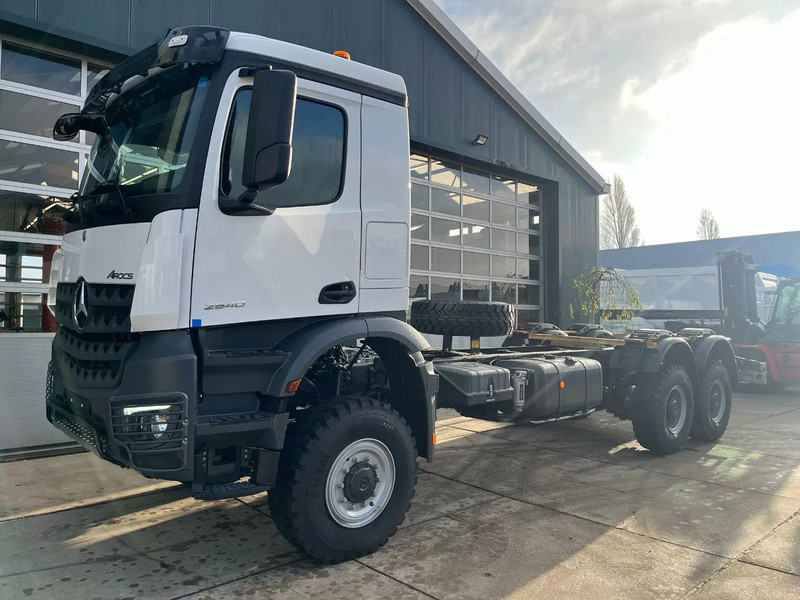 Mercedes-Benz Arocs 3340 A 6x6 Chassis cabin - Tovornjak-šasija: slika 1 Mercedes-Benz Arocs 3340 A 6x6 Chassis cabin - Tovornjak-šasija: slika 1
