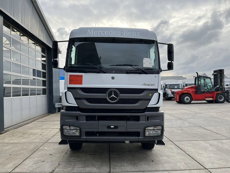 Mercedes-Benz Axor 3344 6x4 Chassis Cabin - Tovornjak-šasija: slika 4 Mercedes-Benz Axor 3344 6x4 Chassis Cabin - Tovornjak-šasija: slika 4