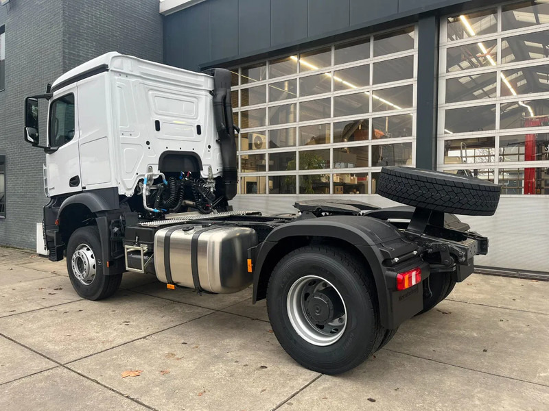 Mercedes-Benz Actros 2045 S 4x2 Tractor Head - Vlačilec: slika 3 Mercedes-Benz Actros 2045 S 4x2 Tractor Head - Vlačilec: slika 3