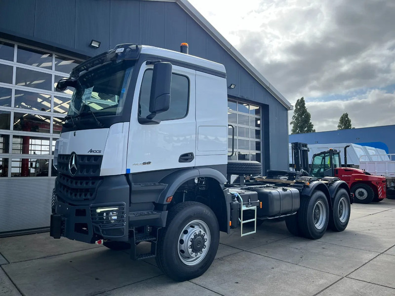 Mercedes-Benz Arocs 4058 AS 6x6 Tractor Head 180T Push Pull EURO-5 - Vlačilec: slika 1 Mercedes-Benz Arocs 4058 AS 6x6 Tractor Head 180T Push Pull EURO-5 - Vlačilec: slika 1