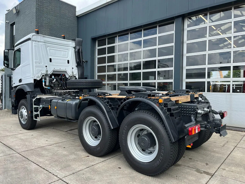 Mercedes-Benz Arocs 4058 AS 6x6 Tractor Head 180T Push Pull (Pre order) - Vlačilec: slika 3 Mercedes-Benz Arocs 4058 AS 6x6 Tractor Head 180T Push Pull (Pre order) - Vlačilec: slika 3
