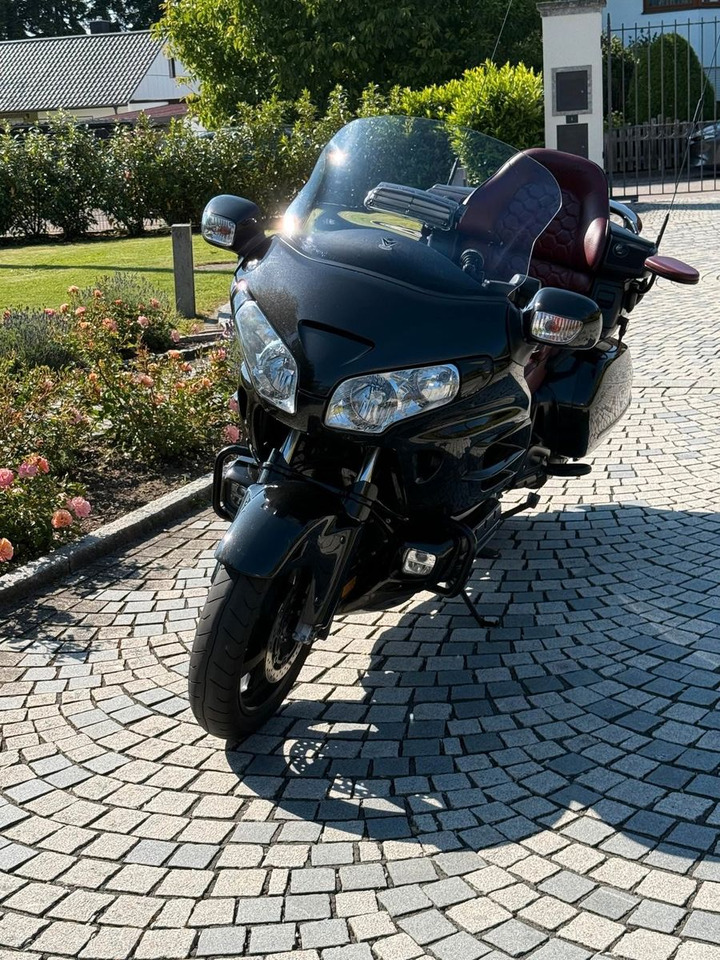 Honda GL1800 SC47*Krossline*Audio*Wilbers*SR Racing - Motorno kolo: slika 1 Honda GL1800 SC47*Krossline*Audio*Wilbers*SR Racing - Motorno kolo: slika 1