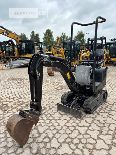 Cat 300.9D - Mini bager: slika 1 Cat 300.9D - Mini bager: slika 1