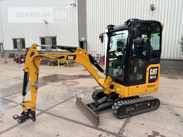 Cat 301.6-05A - Mini bager: slika 1 Cat 301.6-05A - Mini bager: slika 1