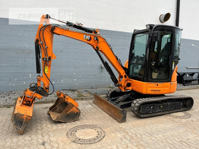 Cat 303.5ECR - Mini bager: slika 2 Cat 303.5ECR - Mini bager: slika 2