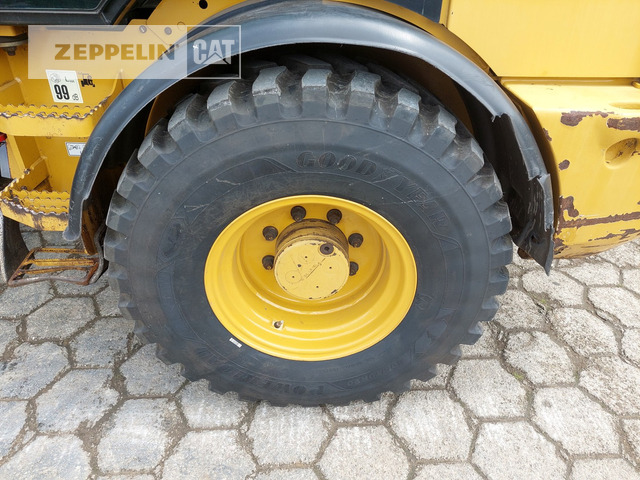 Kolesni nakladalec Cat 908M: slika 15 Kolesni nakladalec Cat 908M: slika 15