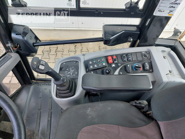 Kolesni nakladalec Cat 908M: slika 27 Kolesni nakladalec Cat 908M: slika 27