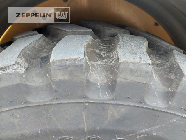 Kolesni nakladalec Cat 908M: slika 16 Kolesni nakladalec Cat 908M: slika 16