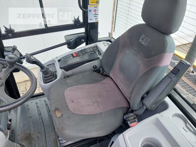 Kolesni nakladalec Cat 908M: slika 25 Kolesni nakladalec Cat 908M: slika 25