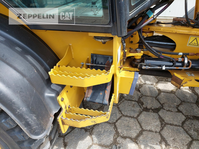 Kolesni nakladalec Cat 908M: slika 30 Kolesni nakladalec Cat 908M: slika 30