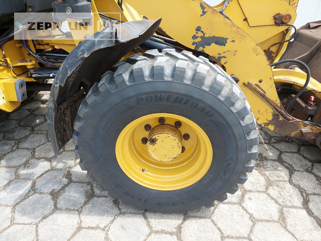 Kolesni nakladalec Cat 908M: slika 17 Kolesni nakladalec Cat 908M: slika 17