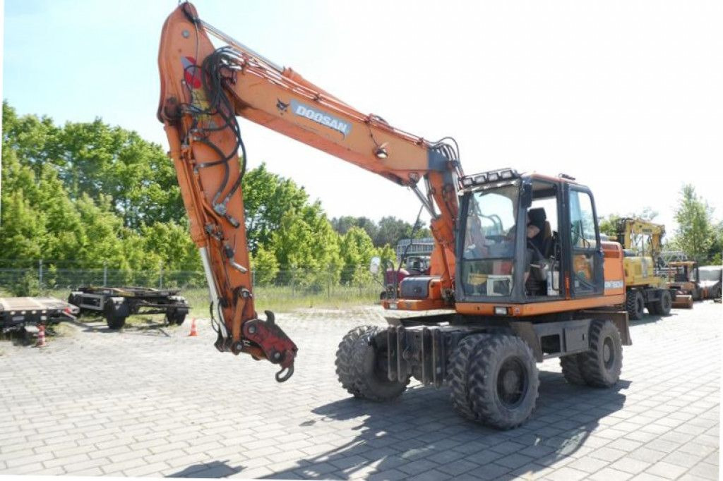 Doosan Mobilbagger DX 160 Mobilbagger - Bager na kolesih: slika 2 Doosan Mobilbagger DX 160 Mobilbagger - Bager na kolesih: slika 2