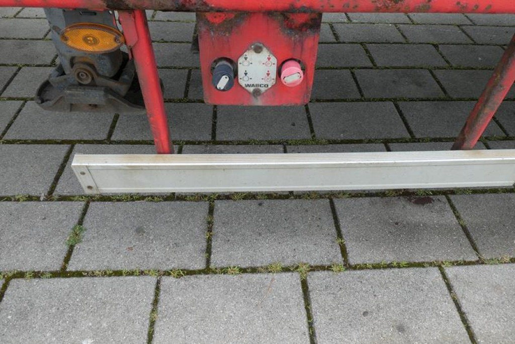 KAESSBOHRER LB4E EX-1 KK LOWBED Tiefladerauflieger AUSZIEHBAR-2x Lenkachsen - Nizko noseča polprikolica: slika 3 KAESSBOHRER LB4E EX-1 KK LOWBED Tiefladerauflieger AUSZIEHBAR-2x Lenkachsen - Nizko noseča polprikolica: slika 3