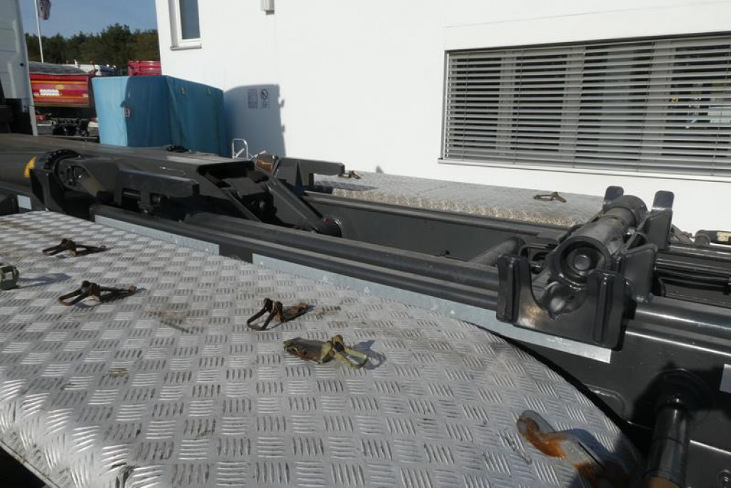 VOLVO (S) Truck FH 460 Abrollkipper Meiller 20.70, Funk - Kotalni prekucni tovornjak: slika 2 VOLVO (S) Truck FH 460 Abrollkipper Meiller 20.70, Funk - Kotalni prekucni tovornjak: slika 2