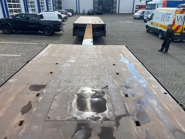 Floor robuuste vlakke oplegger ,uitschuifbaar, ,stuurassen, 20 mtr met stalen bodem/frame. kranenprofiel. - Polprikolica s kesonom: slika 2 Floor robuuste vlakke oplegger ,uitschuifbaar, ,stuurassen, 20 mtr met stalen bodem/frame. kranenprofiel. - Polprikolica s kesonom: slika 2