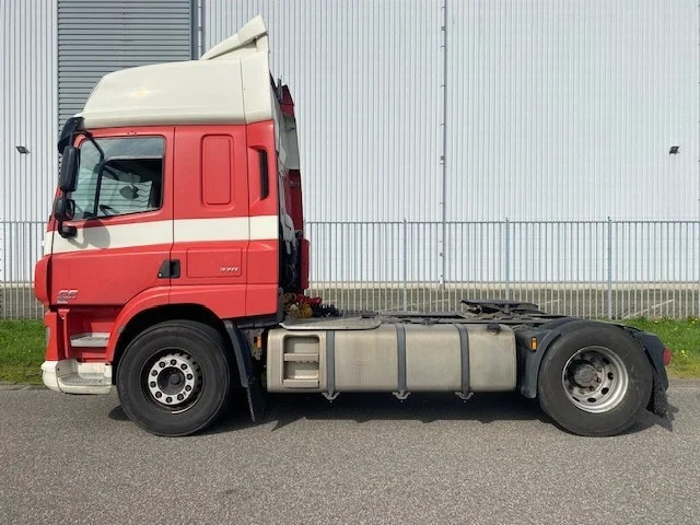DAF CF 370 spacecab skylights - Vlačilec: slika 4 DAF CF 370 spacecab skylights - Vlačilec: slika 4