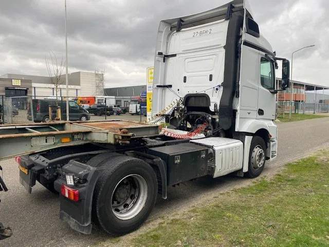 Mercedes-Benz Actros 1840 stream space cabine met spoilers zonneklep, apk gekeurd - Vlačilec: slika 3 Mercedes-Benz Actros 1840 stream space cabine met spoilers zonneklep, apk gekeurd - Vlačilec: slika 3