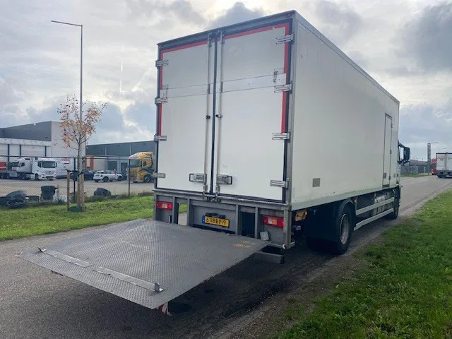 Volvo FM 330 koel vries 2 temperaturen ,CARRIER,met tussenwand, zijdeur en laadklep - Tovornjak hladilnik: slika 3 Volvo FM 330 koel vries 2 temperaturen ,CARRIER,met tussenwand, zijdeur en laadklep - Tovornjak hladilnik: slika 3