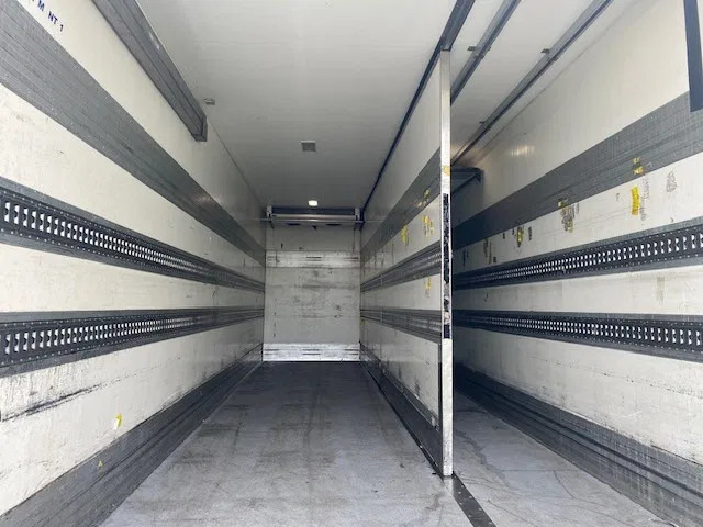 Volvo FM 330 koel vries 2 temperaturen ,CARRIER,met tussenwand, zijdeur en laadklep - Tovornjak hladilnik: slika 4 Volvo FM 330 koel vries 2 temperaturen ,CARRIER,met tussenwand, zijdeur en laadklep - Tovornjak hladilnik: slika 4