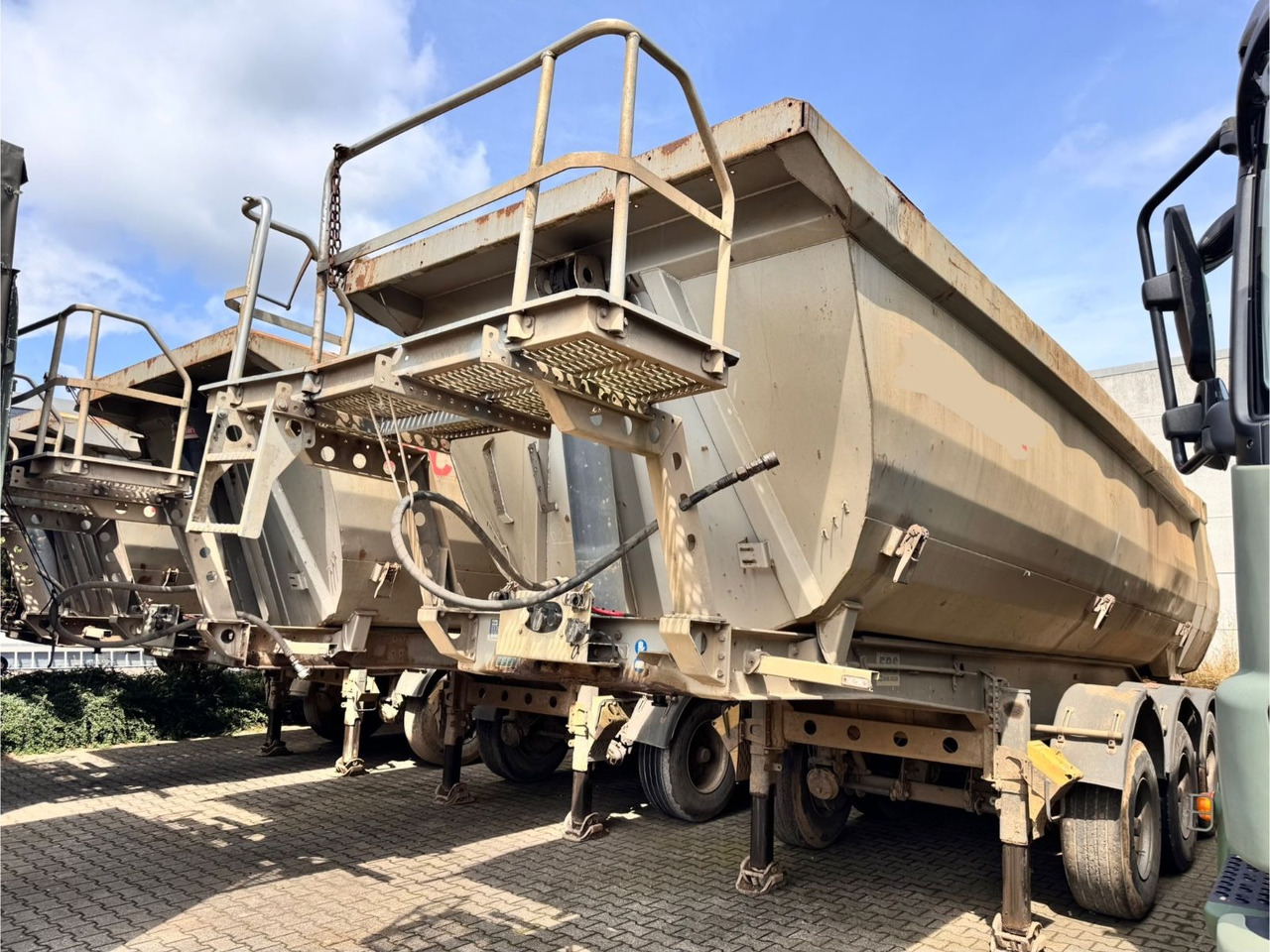 Menci SA700R Kipper Mulde 27m³ Lift Stahl 3 Stück - Kiper polprikolica: slika 1 Menci SA700R Kipper Mulde 27m³ Lift Stahl 3 Stück - Kiper polprikolica: slika 1