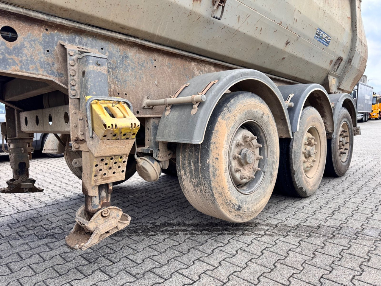 Menci SA700R Kipper Mulde 27m³ Lift Stahl Stück - Kiper polprikolica: slika 4 Menci SA700R Kipper Mulde 27m³ Lift Stahl Stück - Kiper polprikolica: slika 4