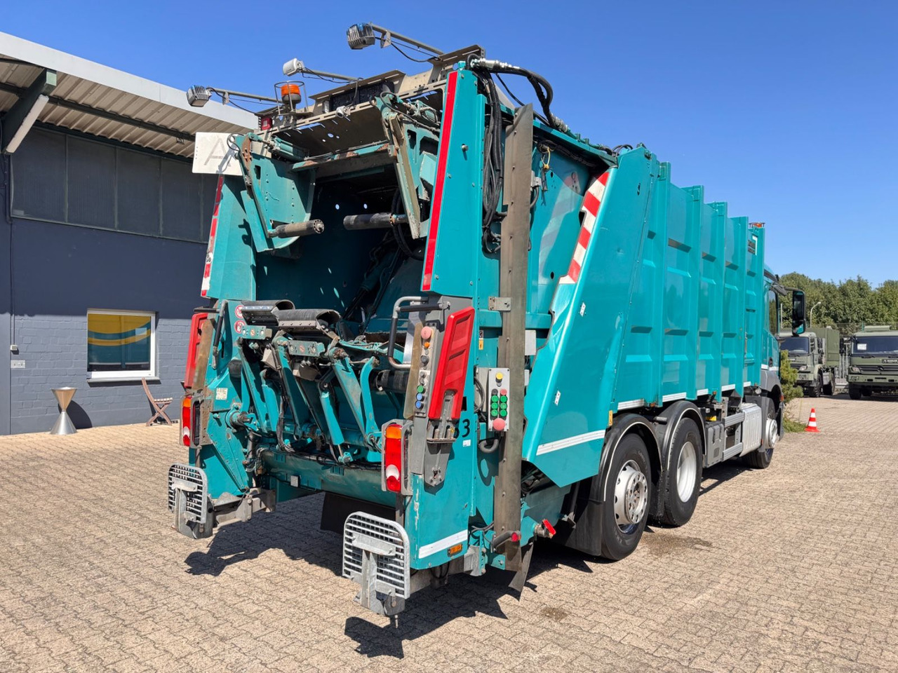 Mercedes-Benz 2533 Antos Müllwagen Zöller ATM bei 90Tkm - Smetarski tovornjak: slika 4 Mercedes-Benz 2533 Antos Müllwagen Zöller ATM bei 90Tkm - Smetarski tovornjak: slika 4