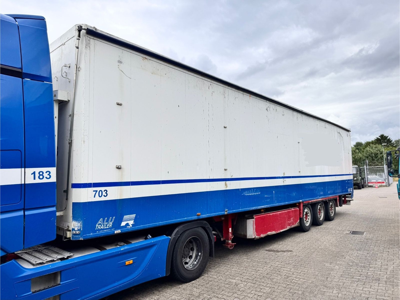 Stas S300 ZX Walkingfloor 3 x Vorhanden TÜV NEU - Tovorna pohodna polprikolica: slika 3 Stas S300 ZX Walkingfloor 3 x Vorhanden TÜV NEU - Tovorna pohodna polprikolica: slika 3