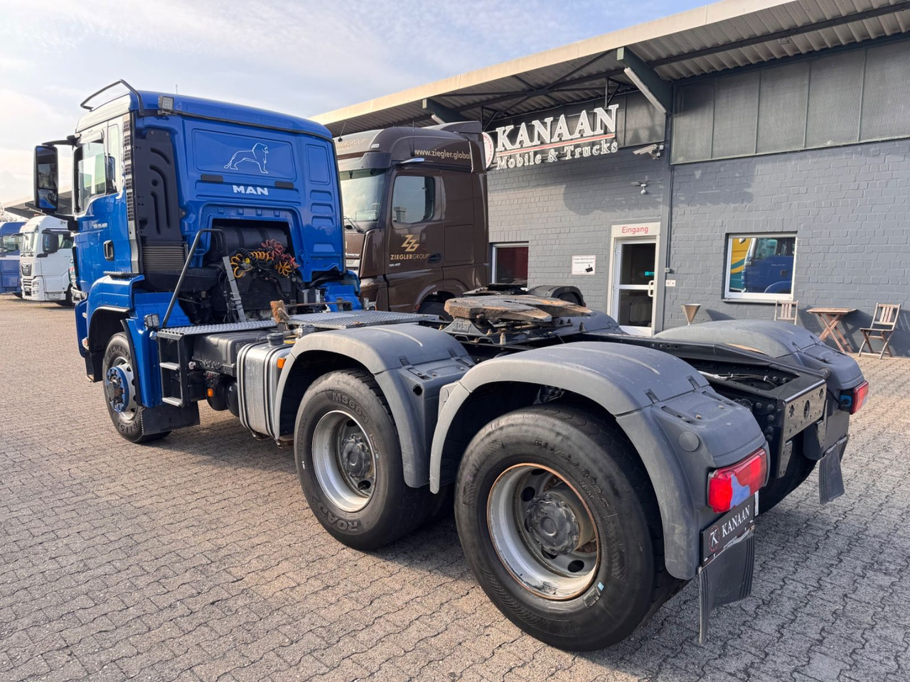 MAN 26.460 TGS 6x6H BLS NEW MOTOR !!! - Vlačilec: slika 3 MAN 26.460 TGS 6x6H BLS NEW MOTOR !!! - Vlačilec: slika 3