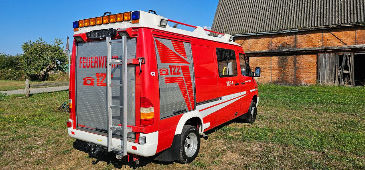 Mercedes-Benz Allrad Sprinter 416 Feuerwehr 4x4 VAN - Dostavno vozilo: slika 5 Mercedes-Benz Allrad Sprinter 416 Feuerwehr 4x4 VAN - Dostavno vozilo: slika 5