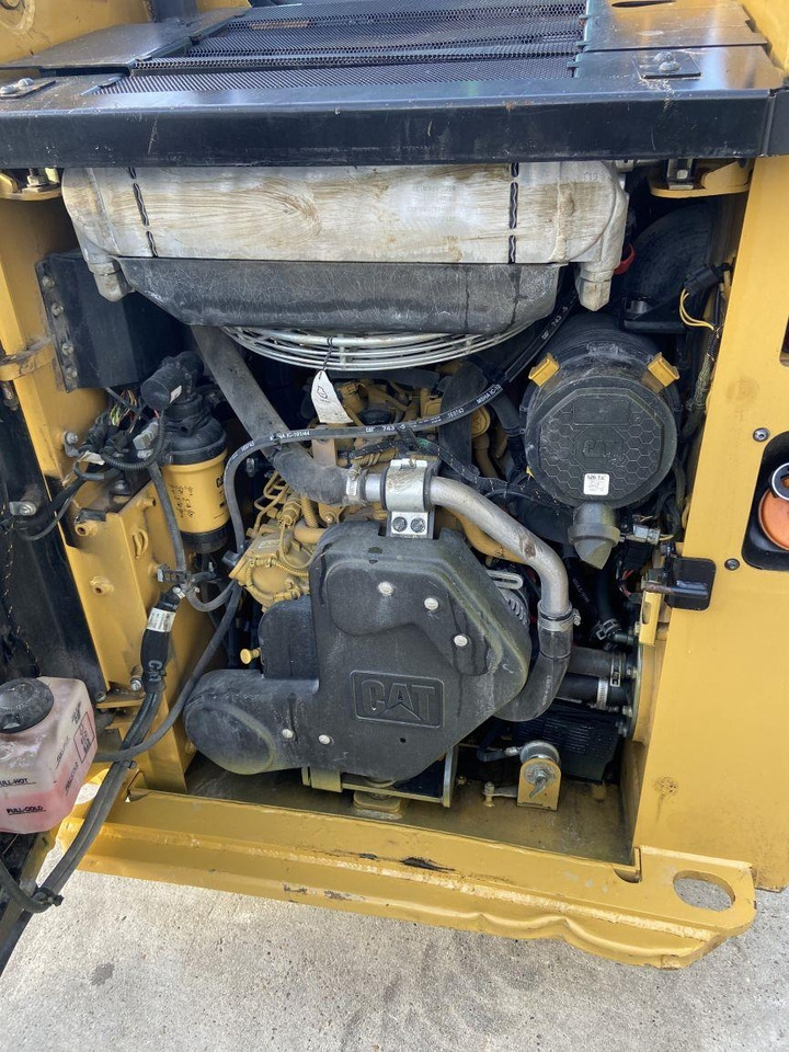 CAT 226 D3 (5867) - Mini nakladalec: slika 5 CAT 226 D3 (5867) - Mini nakladalec: slika 5