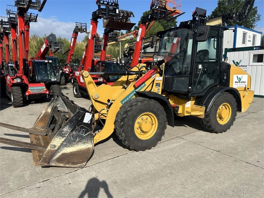 CAT 906 (9145) - Zgibni nakladalnik: slika 2 CAT 906 (9145) - Zgibni nakladalnik: slika 2