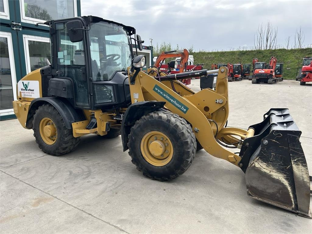 CAT 906M (8758)  - Zgibni nakladalnik: slika 3 CAT 906M (8758)  - Zgibni nakladalnik: slika 3