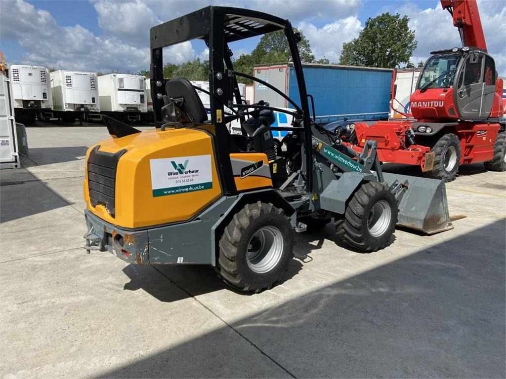 GiANT G2700 Xtra HD (6436) - Zgibni nakladalnik: slika 4 GiANT G2700 Xtra HD (6436) - Zgibni nakladalnik: slika 4