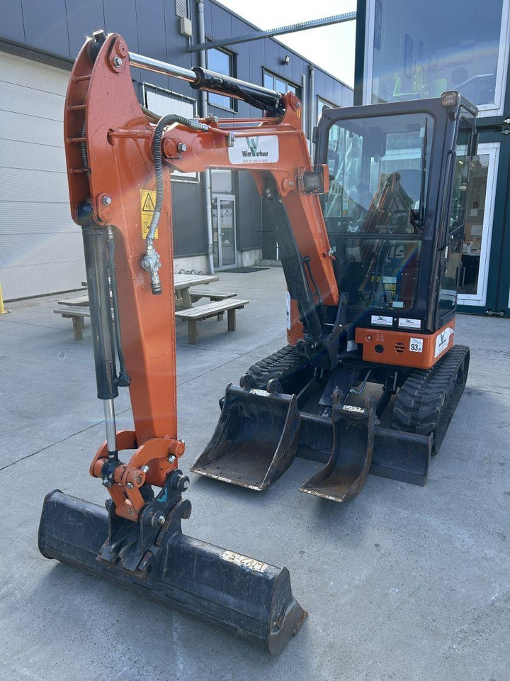 Hitachi ZX26U-6 (9989) - Mini bager: slika 4 Hitachi ZX26U-6 (9989) - Mini bager: slika 4