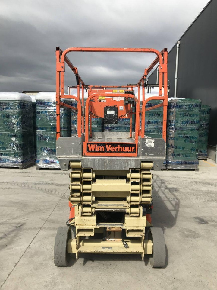 JLG 3246ES (1240) - Škarjasta dvižna ploščad: slika 2 JLG 3246ES (1240) - Škarjasta dvižna ploščad: slika 2