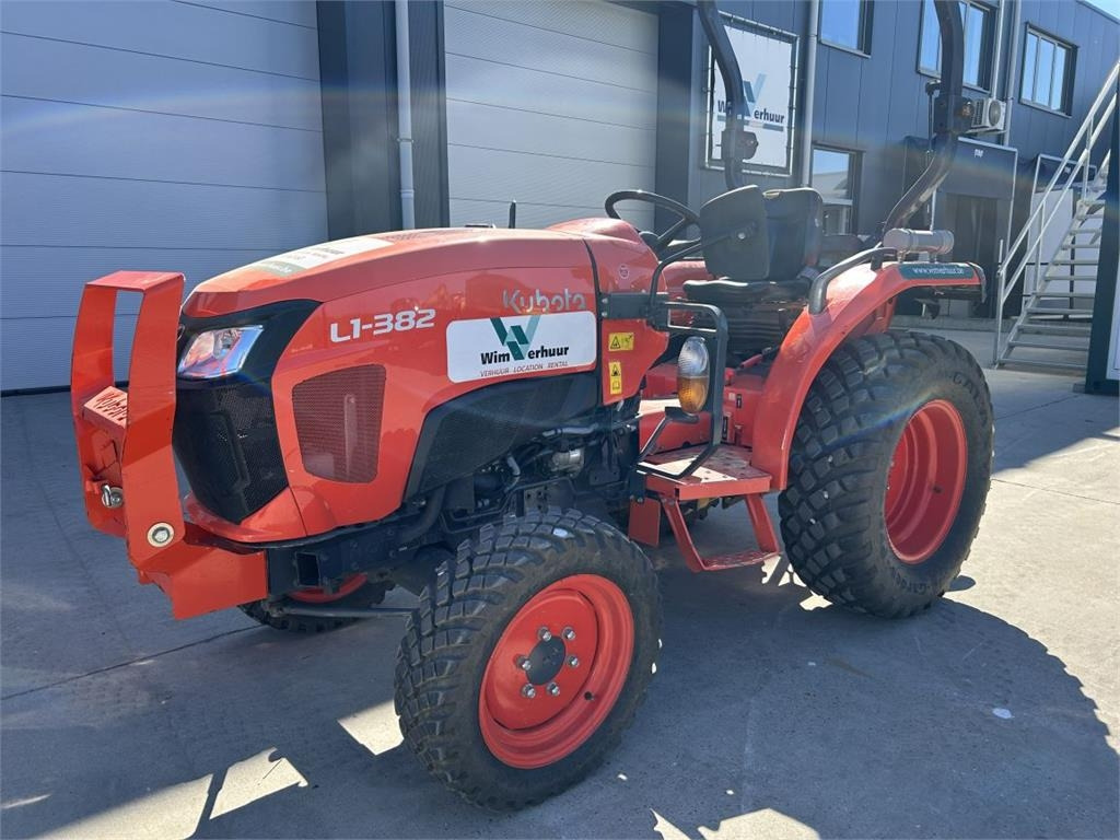 Kubota L1-382 (5283) - Mestni traktor: slika 2 Kubota L1-382 (5283) - Mestni traktor: slika 2