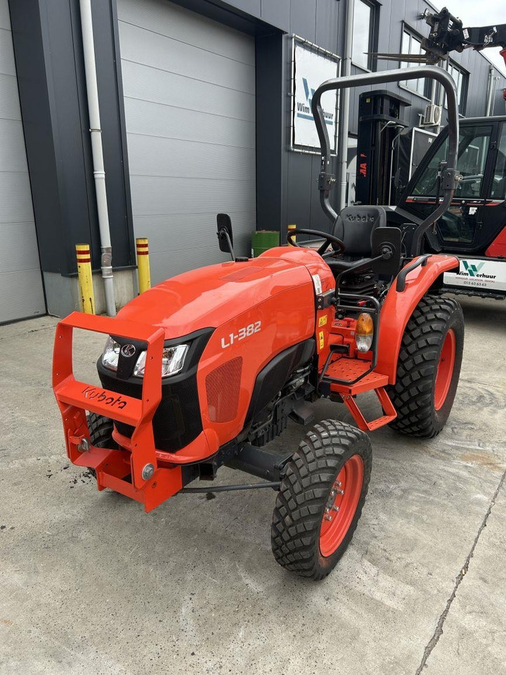 Kubota L1-382 (7325) - Mestni traktor: slika 5 Kubota L1-382 (7325) - Mestni traktor: slika 5