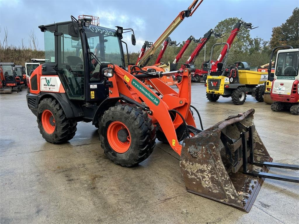 Kubota R070 (6678) - Zgibni nakladalnik: slika 3 Kubota R070 (6678) - Zgibni nakladalnik: slika 3