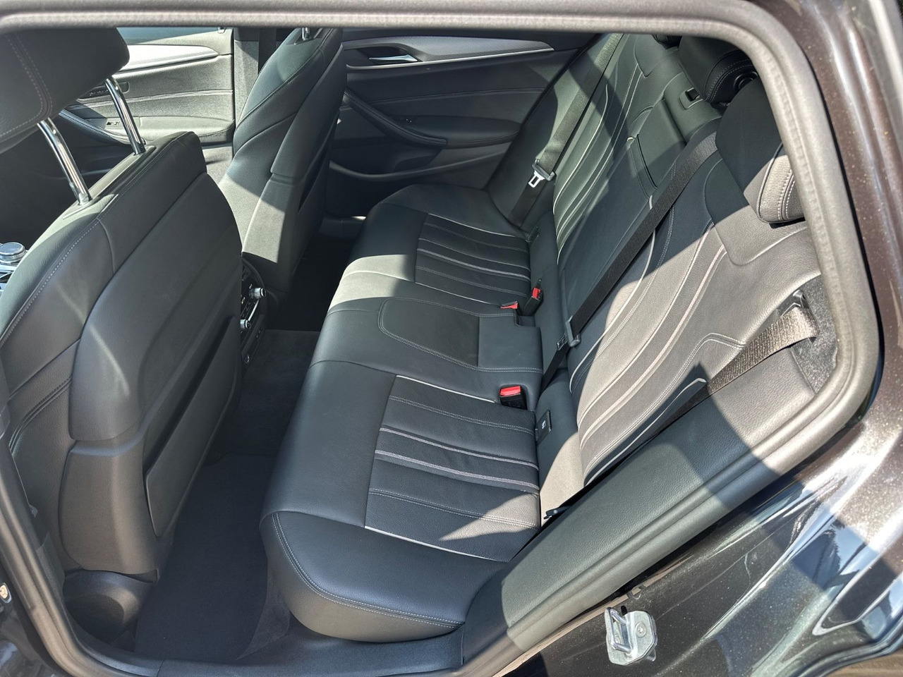 BMW M 540d xD Touring A*M Sport*HuD*20 Zoll*Pano*LED - Karavan: slika 4 BMW M 540d xD Touring A*M Sport*HuD*20 Zoll*Pano*LED - Karavan: slika 4