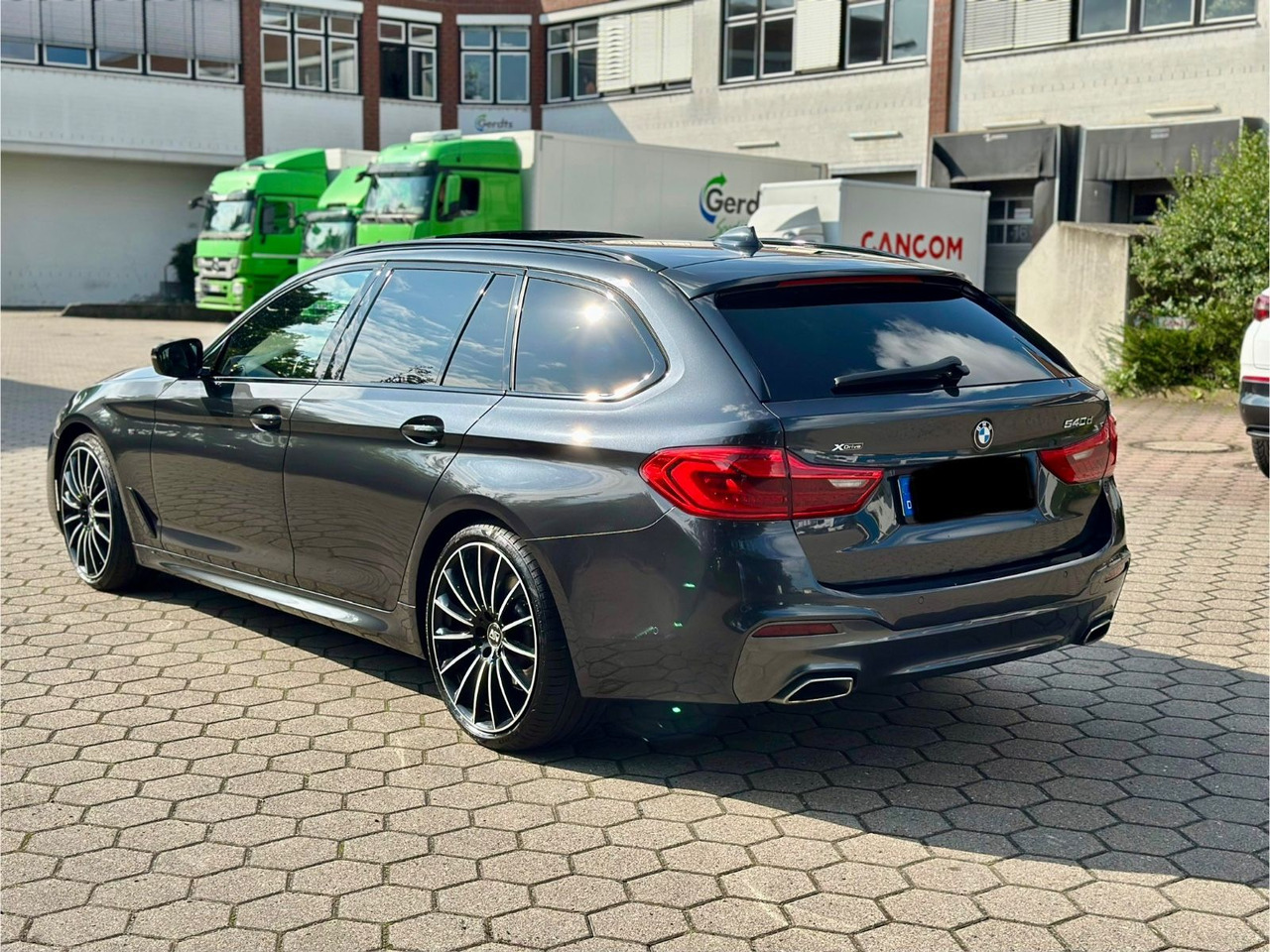 BMW M 540d xD Touring A*M Sport*HuD*20 Zoll*Pano*LED - Karavan: slika 2 BMW M 540d xD Touring A*M Sport*HuD*20 Zoll*Pano*LED - Karavan: slika 2