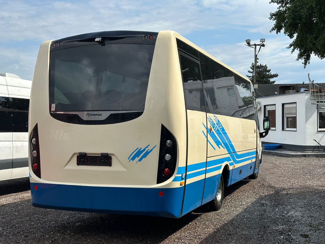 Iveco AN21 Atomic(MotorNeu*7.2t*Hecknied)Rapido Rosero - Minibus, Potniški kombi: slika 2 Iveco AN21 Atomic(MotorNeu*7.2t*Hecknied)Rapido Rosero - Minibus, Potniški kombi: slika 2