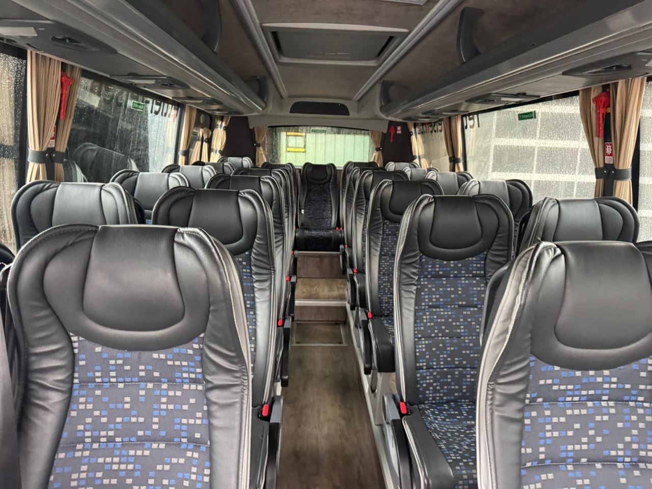 Iveco Atomic AN21 (wenig Km*7.2t) Rosero/ Rapido - Minibus, Potniški kombi: slika 5 Iveco Atomic AN21 (wenig Km*7.2t) Rosero/ Rapido - Minibus, Potniški kombi: slika 5