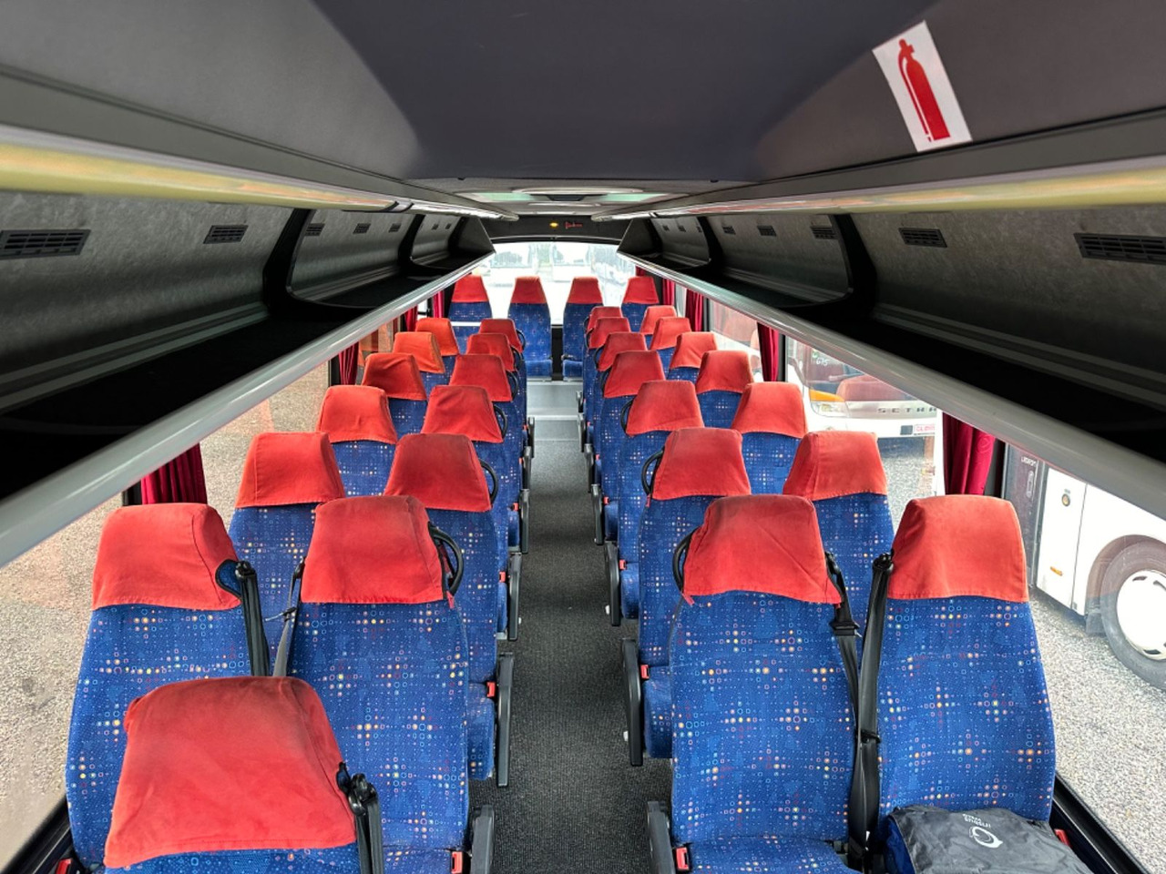 Iveco Kapena Tema 100 (32*Sitze*DE*TOP*Schalt) O510 Iveco Kapena Tema 100 , O 510, 818, Rapido - Minibus, Potniški kombi: slika 5 Iveco Kapena Tema 100 (32*Sitze*DE*TOP*Schalt) O510 Iveco Kapena Tema 100 , O 510, 818, Rapido - Minibus, Potniški kombi: slika 5