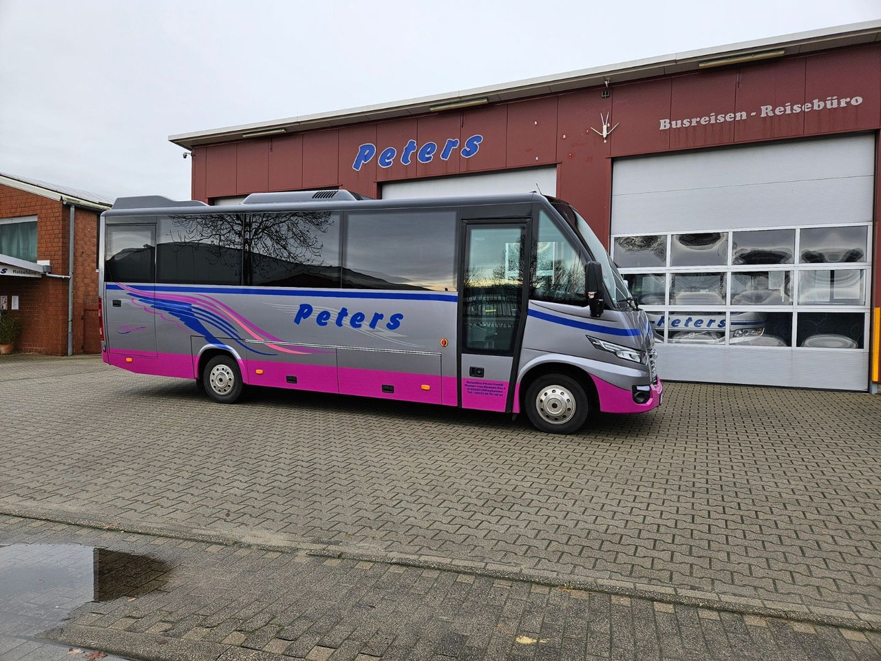 Iveco RAPIDO (Garantie 06.2027*30 Sitze) Rosero - Minibus, Potniški kombi: slika 1 Iveco RAPIDO (Garantie 06.2027*30 Sitze) Rosero - Minibus, Potniški kombi: slika 1