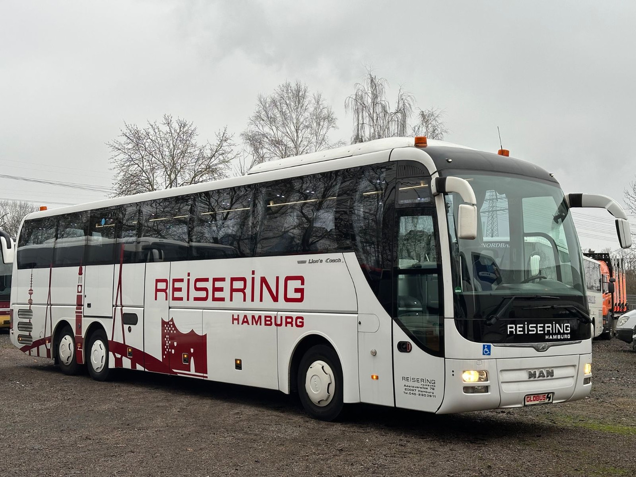 MAN R08 Lions Coach L (wenig Km*Behinderten gerecht) MAN R08 Lions Coach L (wenig Km*Behinderten gerecht) - Potovalni avtobus: slika 2 MAN R08 Lions Coach L (wenig Km*Behinderten gerecht) MAN R08 Lions Coach L (wenig Km*Behinderten gerecht) - Potovalni avtobus: slika 2