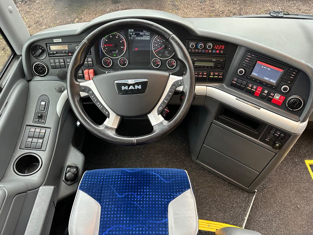 Interior photo 3: MAN R08 Lions Coach L (wenig Km*Behinderten gerecht)  lizing MAN R08 Lions Coach L (wenig Km*Behinderten gerecht)